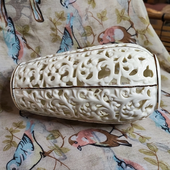 Cream Gold Gilt Ceramic Cut Out Design Orchid Pot Tea Light Vase - Picture 2 of 7